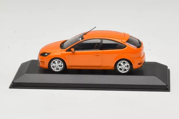 Minichamps Ford Focus St 2008 1:43 400087302